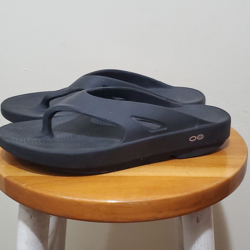 Oofos Ooriginal Women's Flip Flop Sandal Black Size 10